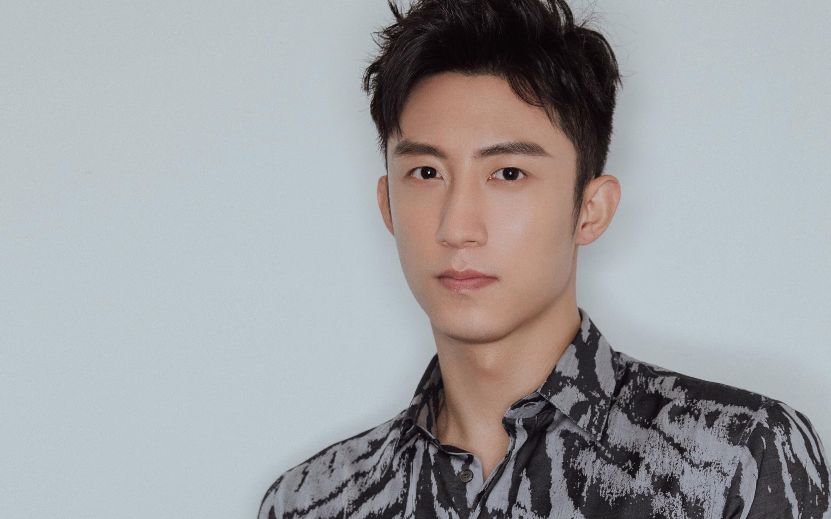 李明砍下31分,攻防两端表现令人赞叹!,李明抢是什么