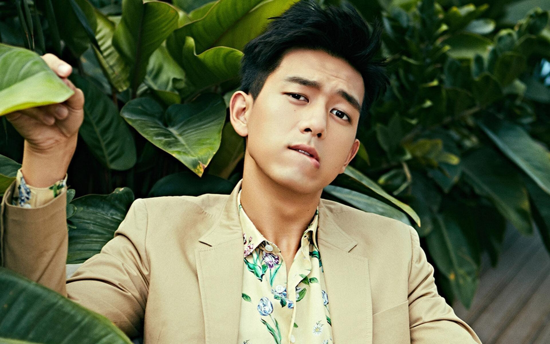 拜仁八连胜登顶德甲积分榜,拜仁成就德甲七连冠