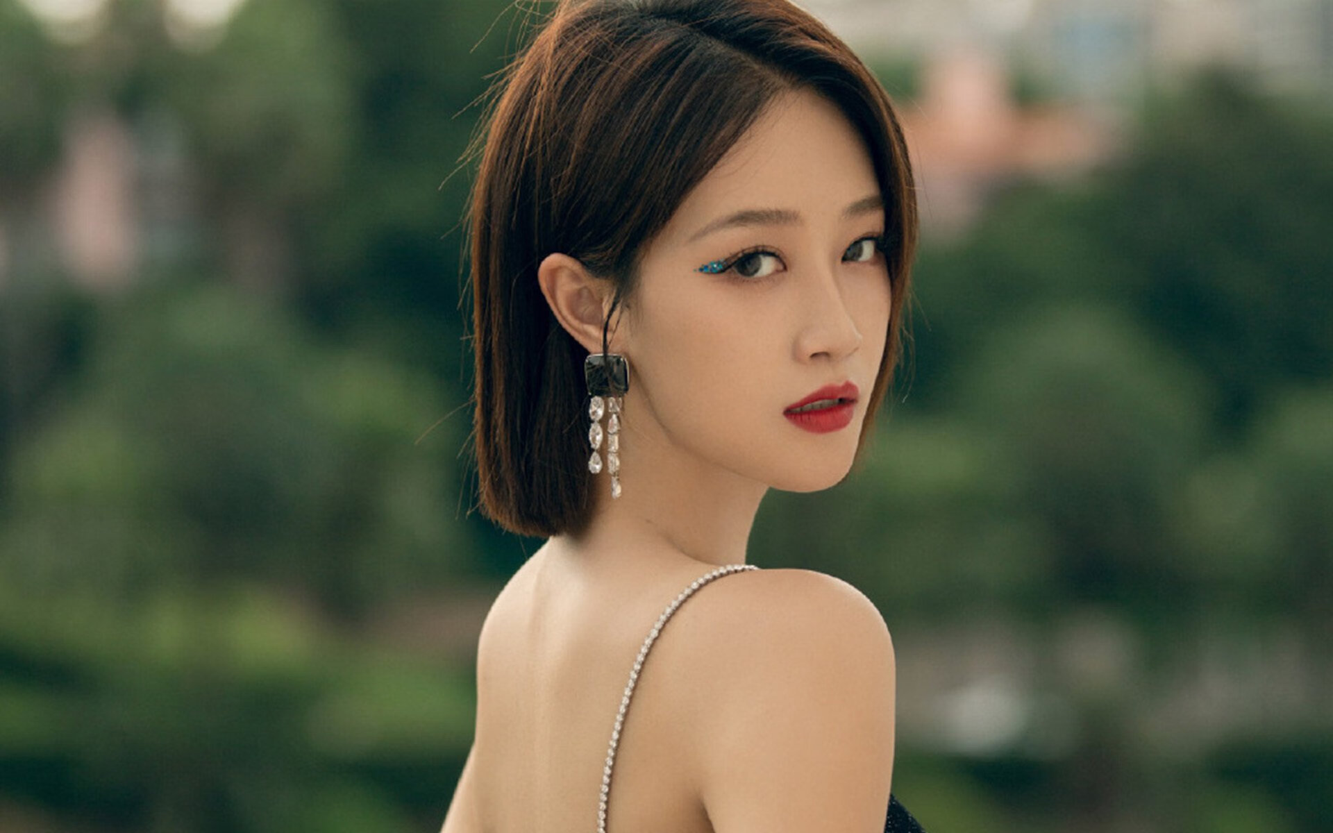 详细阅读:足球运动员的个人品牌管理日益专业化,足球运动员的职业素养 足球运动员的个人品牌管理日益专业化,足球运动员的职业素养